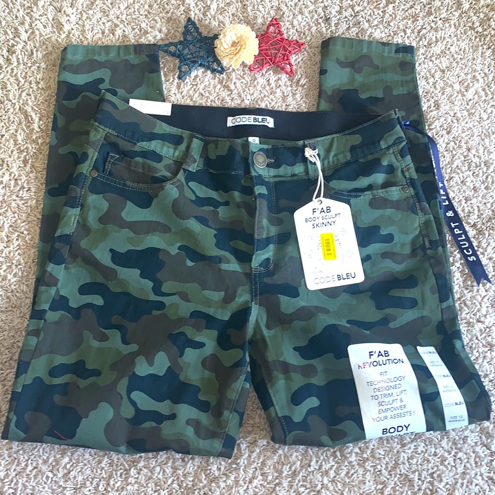 NWT🌟CODE BLEU🇺🇸Skinny🍃Camo PANTS🍃F’AB Body Sculpt Flex Fabric Size 12
